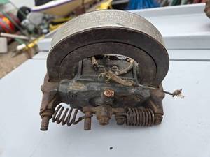 lot 218 image: Webster Tri-Polar Oscillator Magneto Type CMM - Untested