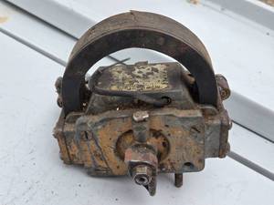 lot 224 image: Webster Tri-Polar Oscillator Magneto Type M1  - Untested