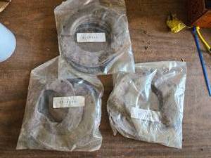 lot 237 image: Lot of 3 JEEP MB CJ NEW FRONT AXLE 2527 KNUCKLE SEAL KIT