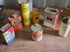 lot 266 image: International Harvester Milker Pump Oil, Minnesota Linseed Oil and Other Cans - Many still have contents