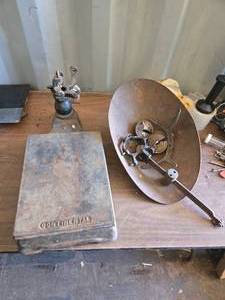 lot 320 image: Continental Scale - Unsure if all parts and pieces are present