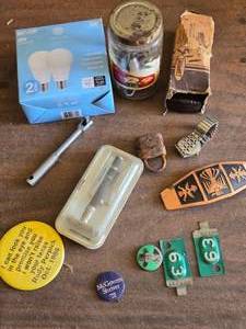 lot 342 image: Old Razer and a Variety of Other Items