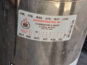 lot 380 image: Fire Extinguisher - Expired