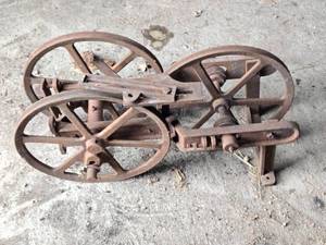 lot 440 image: Quiet Way Hay Trolley