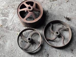 lot 441 image: 2 Steel Wheels and a Steel Wheel Drum