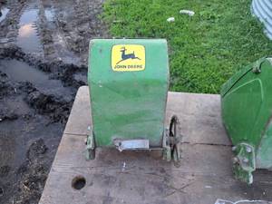 lot 411 image: John Deere Planter Box with Gears