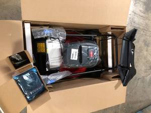 Toro 60V 21in Push Lawn Mower 4Ah Kit  Customer Returns See Pictures