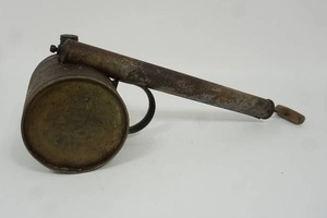 lot 8 image: Vintage Metal Sprayer Duster