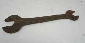 lot 12 image: Antique Double End Combo Wrench