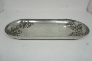lot 34 image: Beautiful Vintage Long Silver Centerpiece Serving Tray Bread Platter Floral Motif...