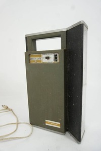 lot 76 image: VINTAGE GOULD BURGESS SAFARI LITE FLUORESCENT LANTERN MODEL 1653...