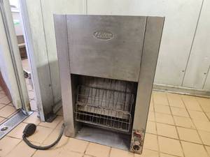 lot 63 image: Hatco Toast King Commercial 2-wire 5038W NSF Vertical Conveyor Toaster TK-100