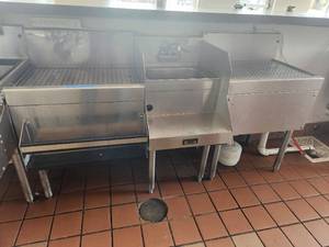 lot 76 image: Glastender NSF 24 Underbar Drainboard DBA-24