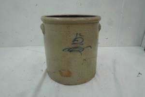 lot 5 image: 5 Gallon Glazed Crock 12in Tall