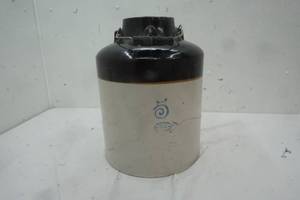 lot 15 image: Redwing Salt Glazed Stoneware 5 gallon 17 Tall