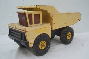 lot 72 image: Vintage Metal Tonka Dump Truck