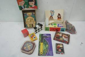 lot 85 image: Vintage Games, Cards, Vintage Wood Block Puzzle, Trillion Puzzle, Colors and a Vintage Box