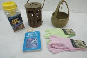 lot 90 image: Gardening lot with gloves and planters