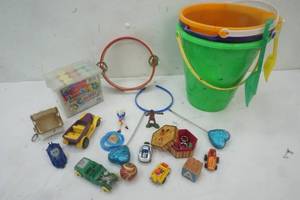 lot 91 image: Kids Outside Toys