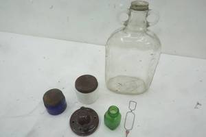 lot 93 image: Vintage Jars