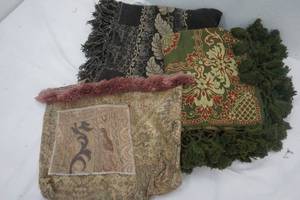 lot 98 image: Two Tapestries 60 & 45 and a hand bag