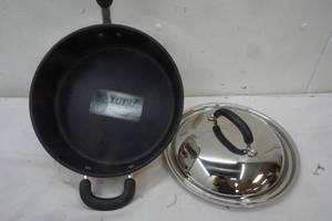 lot 140 image: New Circulon Frying Pan With Cover