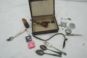 lot 155 image: Mens Dresser Collectables