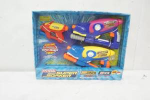 lot 162 image: Super Soaker toy