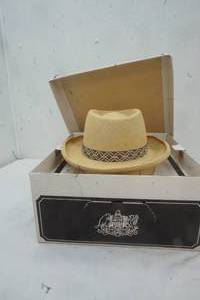 lot 213 image: Stetson Hat & Hat Box