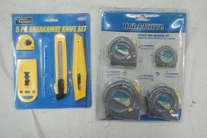 lot 243 image: Workforce Measuring Tape set of 4 and New Break away knife set