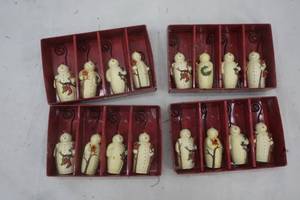 lot 248 image: 16 Snowman Place Card Holders