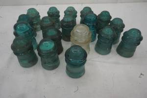 lot 299 image: Vintage Insulators