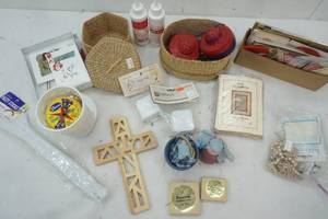 lot 330 image: Craft lot and thimble