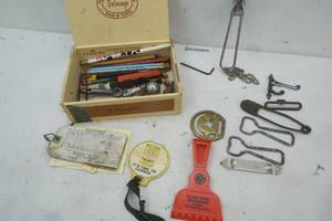 lot 341 image: Cigar Box with Contents