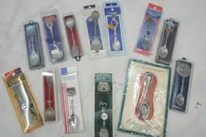 lot 342 image: New Souvenir Spoons