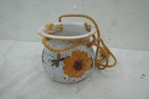 lot 354 image: Hanging Ceramic Planter 16 Drop