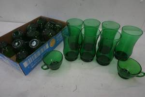 lot 361 image: Green Glassware 7 Tumblers Cups and 21 Tea Cupscoffee cups