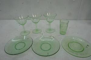 lot 370 image: Green Glassware Stem Glasses and 2 saucer plates and a drinking cup