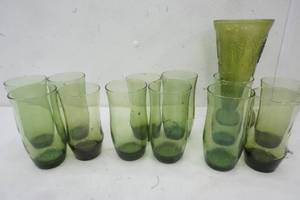 lot 372 image: 12 Light Greenware Glasses and vase