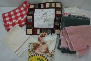 lot 381 image: Curtain Runner and Kitchen Towels