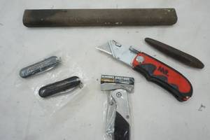 lot 388 image: Variety of Knifes
