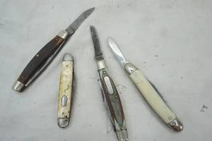 lot 390 image: 4 Pocket Knifes