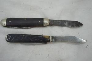 lot 408 image: Two pocket knives