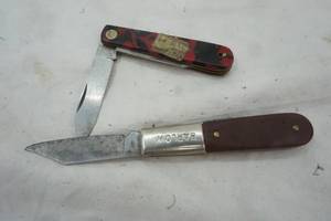 lot 409 image: Barlow and other pocket knives