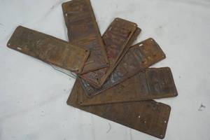lot 446 image: Vintage License Plates