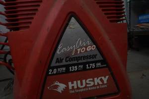 lot 466 image: Husky Air Compressor Easy Air To Go