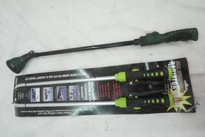 lot 474 image: New All Purpose Water & Air Cleaning Wands, and a watering extender