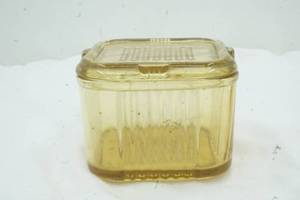 lot 480 image: Vintage Federal glass dish with cover