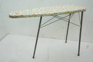 lot 515 image: Vintage Kids Ironing Board