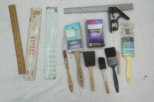 lot 546 image: painting supplies